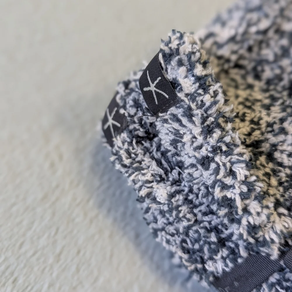 NEW Barefoot Dreams CozyChic Heathered Socks - Picture 2 of 4
